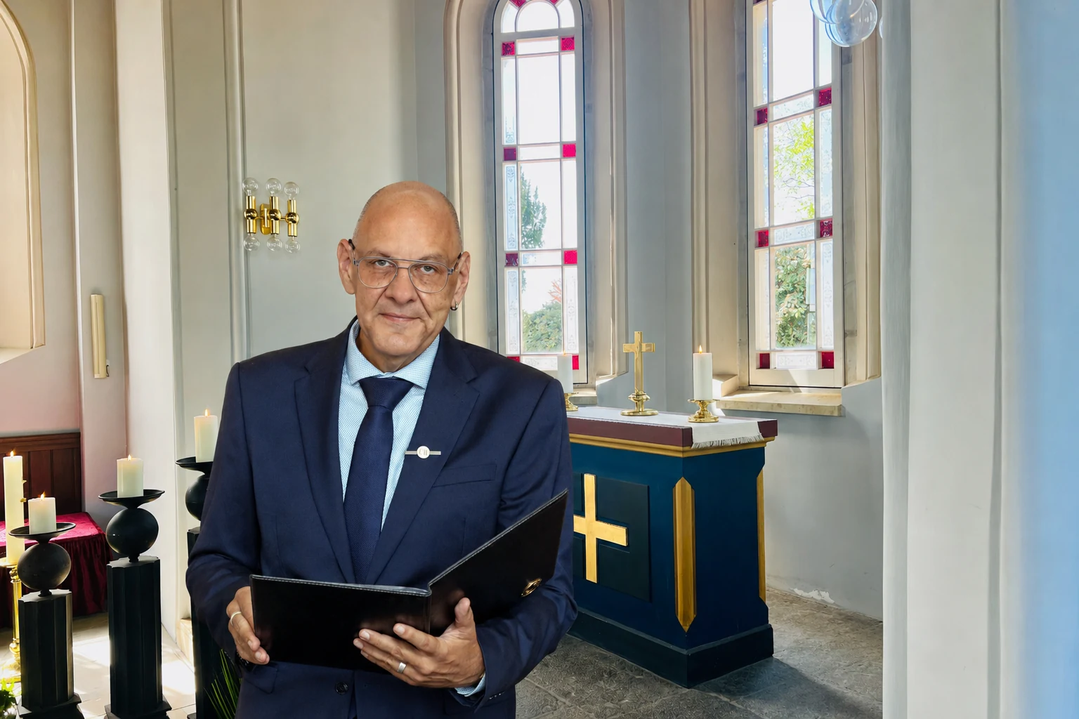 Carsten Riedel als Trauerredner in der Trauerkapelle Glauchau