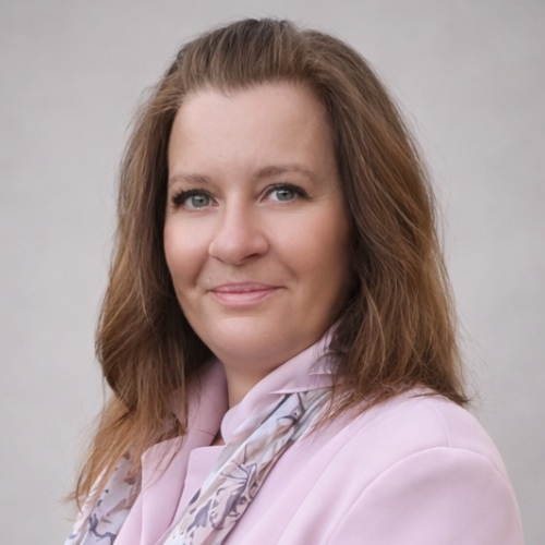 Trauerrednerin Anja Reindel